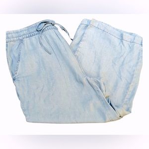 St. John's Bay Capri Cropped Soft lightweight tie waist chambray Pants Size PL